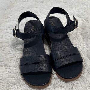 🏹 Flex Step Mett Wedge Sandals